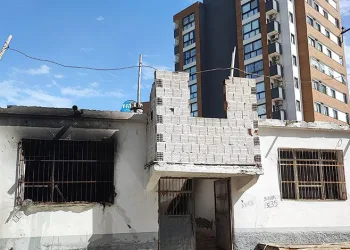 Yanan eve kundaklama iddiası