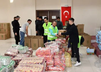 İznik’ten afet bölgesine destekler sürüyor
