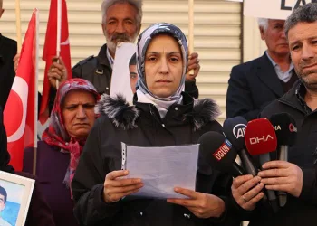 Evlat nöbetindeki ailelerden HDP kararına tepki
