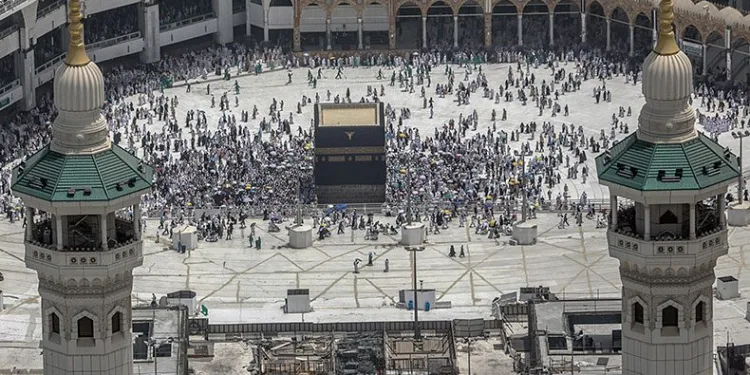 Suudi Arabistan’dan umre kısıtlaması