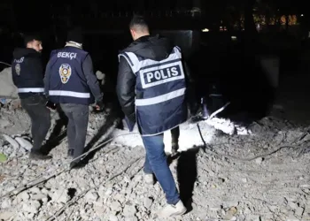 Enkazdan ”çığlık sesi geldi”