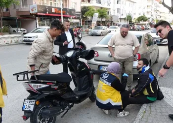 Scooter ile motosiklet çarpıştı