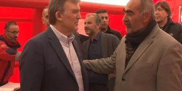 Abdullah Gül’den çadır kente ziyaret