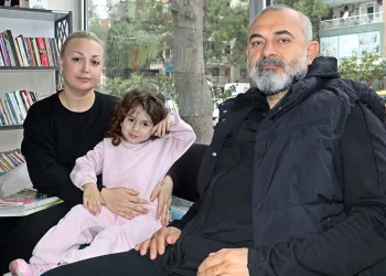 Enkazdan mutfak kapısı sayesinde çıktılar