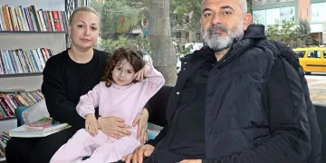Enkazdan mutfak kapısı sayesinde çıktılar