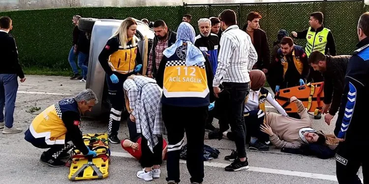 Bursa’da alkollü sürücü otomobiliyle takla attı