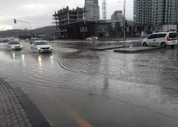Yağmur yağışı hayatı olumsuz etkiledi