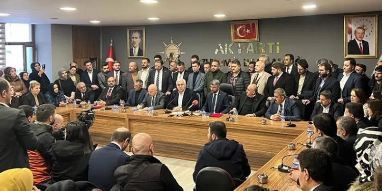 AK Partide devir teslim töreni