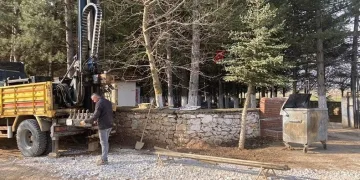 Şehitlik ve mezarlıkta bakım onarım çalışması