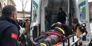 Sakarya’da yaşlı adama otomobil çarptı