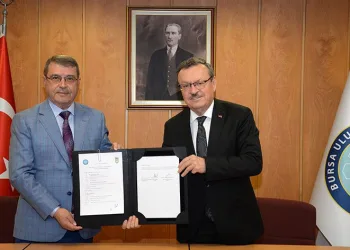 Bursalı esnafa akademik destek