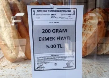 Hakkari’de ekmek 5 TL oldu