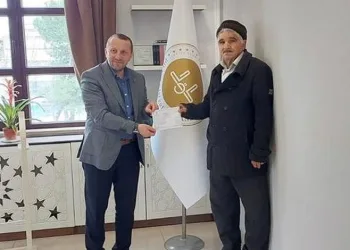 Depremzedelere 15 bin TL bağışladı