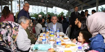 Dayanışma ve hüzün aynı sofrada