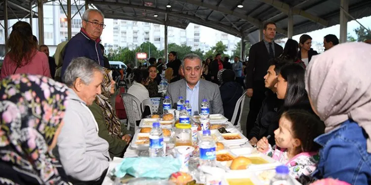 Dayanışma ve hüzün aynı sofrada