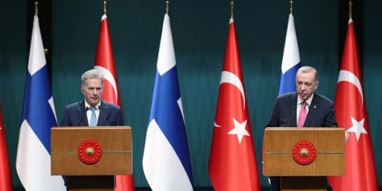 Finlandiya’nın NATO üyeliği kabul edildi
