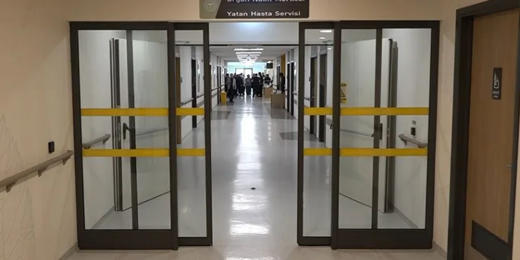 Bursa Şehir Hastanesinde nakiller yapılmaya başlandı