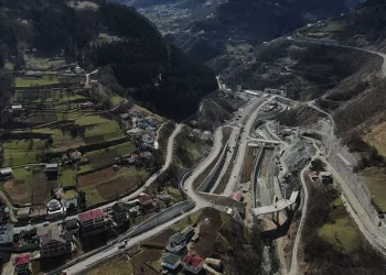 Avrupa’nın en uzun çift tüplü tüneli