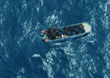 Akdeniz’de göçmen teknesi alabora oldu