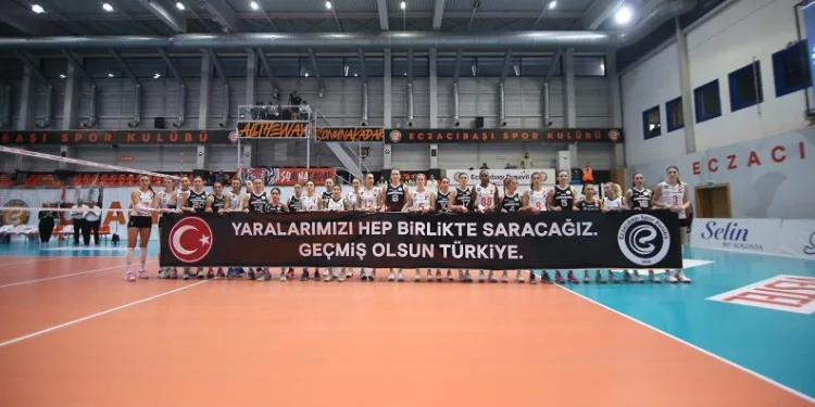 Eczacıbaşı Dynavit ile Galatasaray depremzedeler için hazırlık maçı yaptı