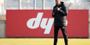 Karşıyaka Teknik Direktörü Selahaddin Dinçel: “Hücum futbolunu oyuncu karakteri belirliyor”