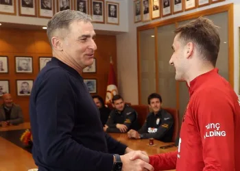 A Milli Futbol Takımı Teknik Direktörü Stefan Kuntz’dan Galatasaray’a ziyaret