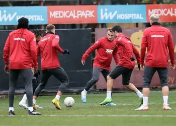 Galatasaray’da Mertens bireysel çalışmalarını sürdürdü