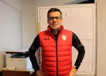 Samsunspor Teknik Direktörü Hüseyin Eroğlu: “Hedefimiz en zirvede olmak”