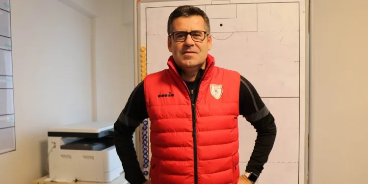 Samsunspor Teknik Direktörü Hüseyin Eroğlu: “Hedefimiz en zirvede olmak”