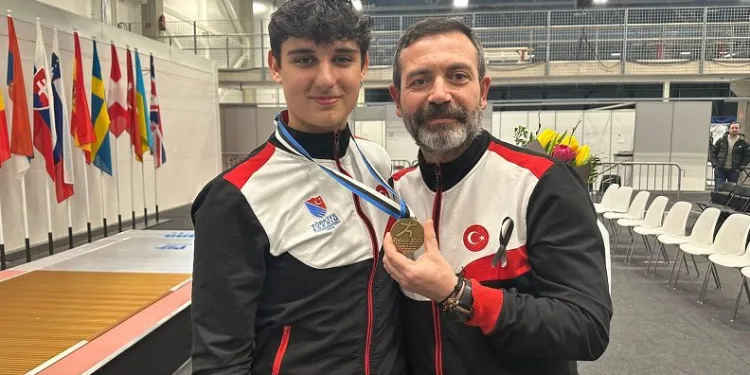 Bursalı eskrimci Avrupa’da tarih yazdı
