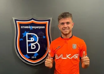 M. Başakşehir, Berkay Aydoğmuş’u renklerine bağladı
