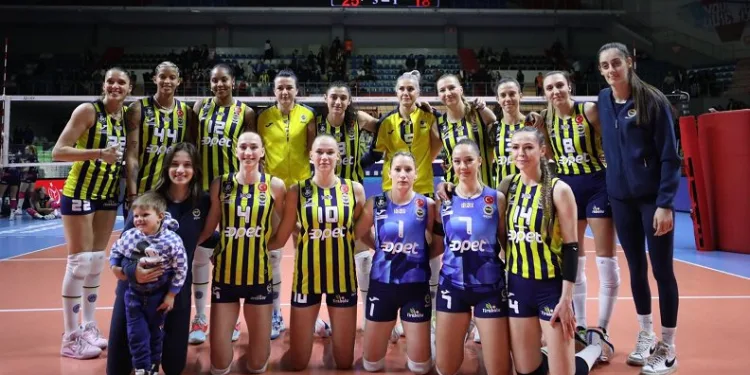 CEV Şampiyonlar Ligi: Fenerbahce Opet: 3 – Grupa Azoty Chemik Police: 1