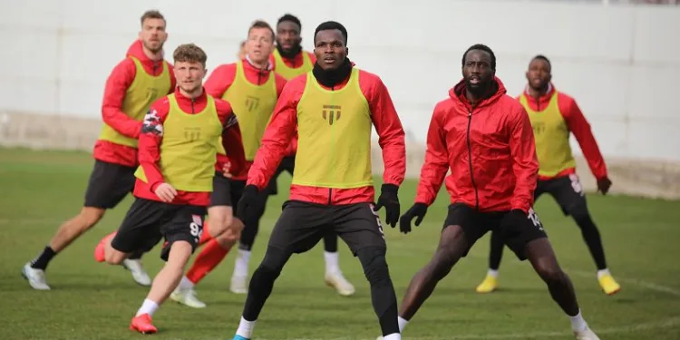 DG Sivasspor, Fatih Karagümrük maçının taktiğini çalıştı