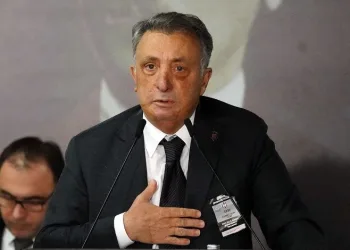 Beşiktaş Başkanı Ahmet Nur Çebi: “Kuruluşumuzun 120. yıl dönümünü, deprem felaketinden dolayı buruk bir şekilde kutluyoruz”