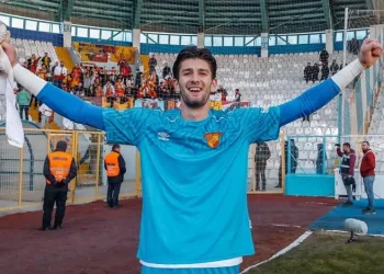 Göztepe, Arda Özçimen’in sözleşmesini uzattı