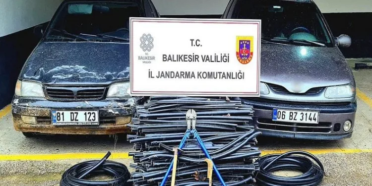 Kablo hırsızlarını JASAT yakaladı