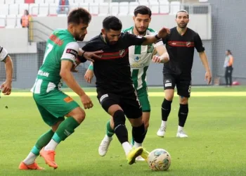 Okan Baydemir, Belediye Derincespor’la anlaştı
