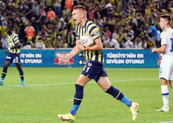 Fenerbahçeli Attila Szalai: “Sevilla karşısında turu geçmek istiyoruz”