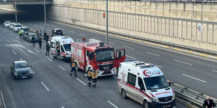 Çuval düştü, zincirleme trafik kazası oldu