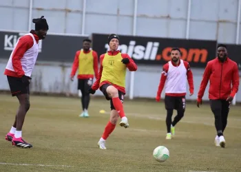 Demir Grup Sivasspor, Fiorentina maçı hazırlıklarını sürdürdü