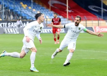 Menemen FK, kalesini gole kapadı
