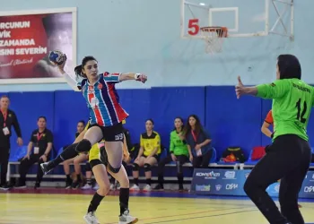 Konyaaltı Kadın Hentbol Takımı lige dönüyor
