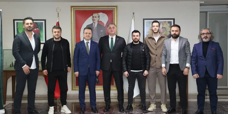 Giresunspor yönetiminden Vali Ünlü’ye ve Başkan Şenlikoğlu’na ziyaret