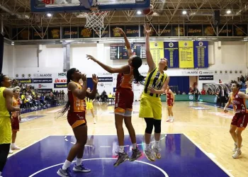 Kadınlar basketbolda derbi heyecanı: Galatasaray – Fenerbahçe