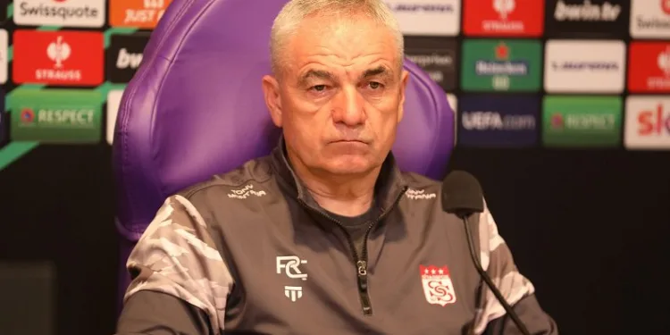 DG Sivasspor Teknik Direktörü Rıza Çalımbay: “Fiorentina’dan korkmuyoruz”