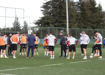 Trabzonspor, Orhan Ak yönetiminde çalıştı