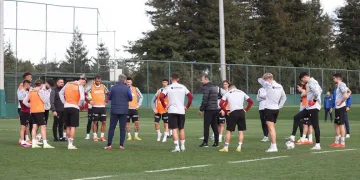 Trabzonspor, Orhan Ak yönetiminde çalıştı