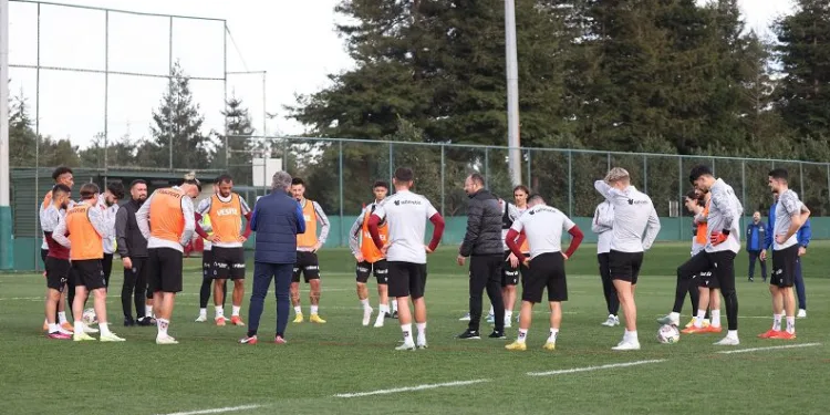 Trabzonspor, Orhan Ak yönetiminde çalıştı
