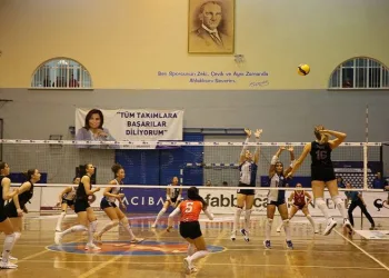 Aydın’ın Sultanları Sarıyer Belediyespor’u sahasında farklı yendi