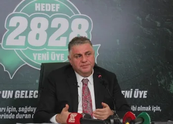 B. Giresunspor Başkanı Nahid Yamak: “Takımın borcu 300 milyon TL”